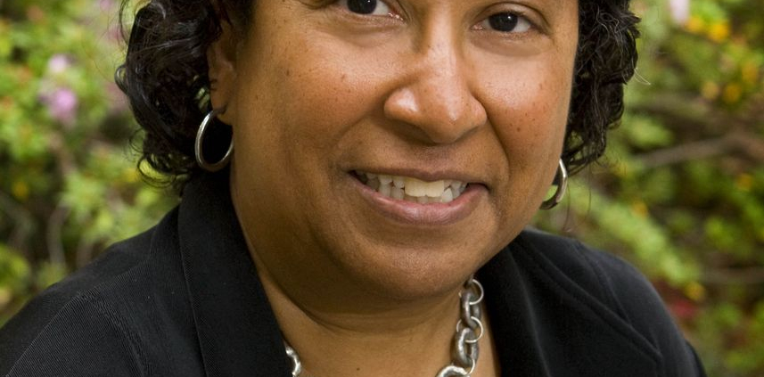 Vickie Mays headshot